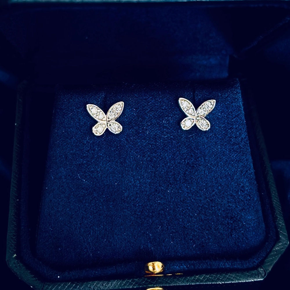 Ethereal Elegance – Diamond Butterfly Earrings